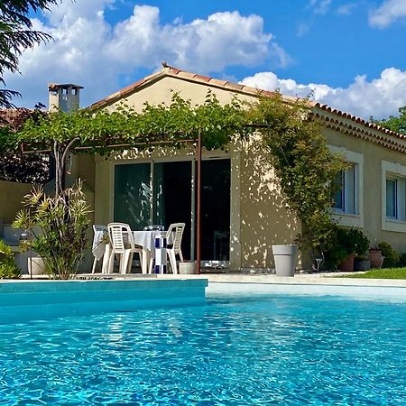 La Petite Maison Robion en Luberon Стая снимка
