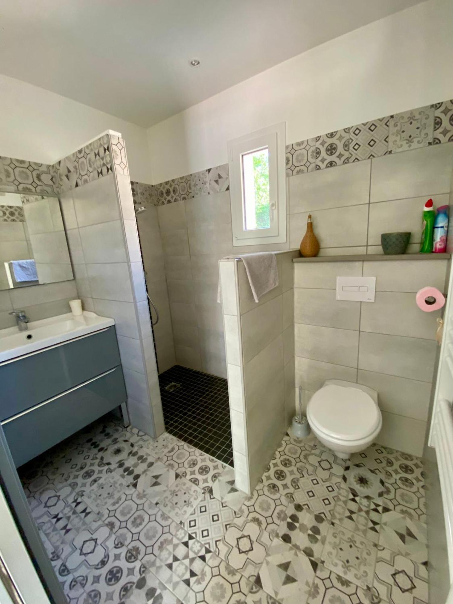 La Petite Maison Robion en Luberon Стая снимка